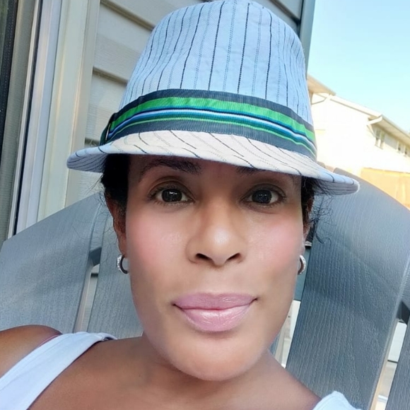 Meet Michelle Clarke! - Picture 5 of 15